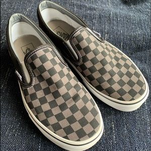 Men’s Checkered Slip on Sneakers, size 8.5
